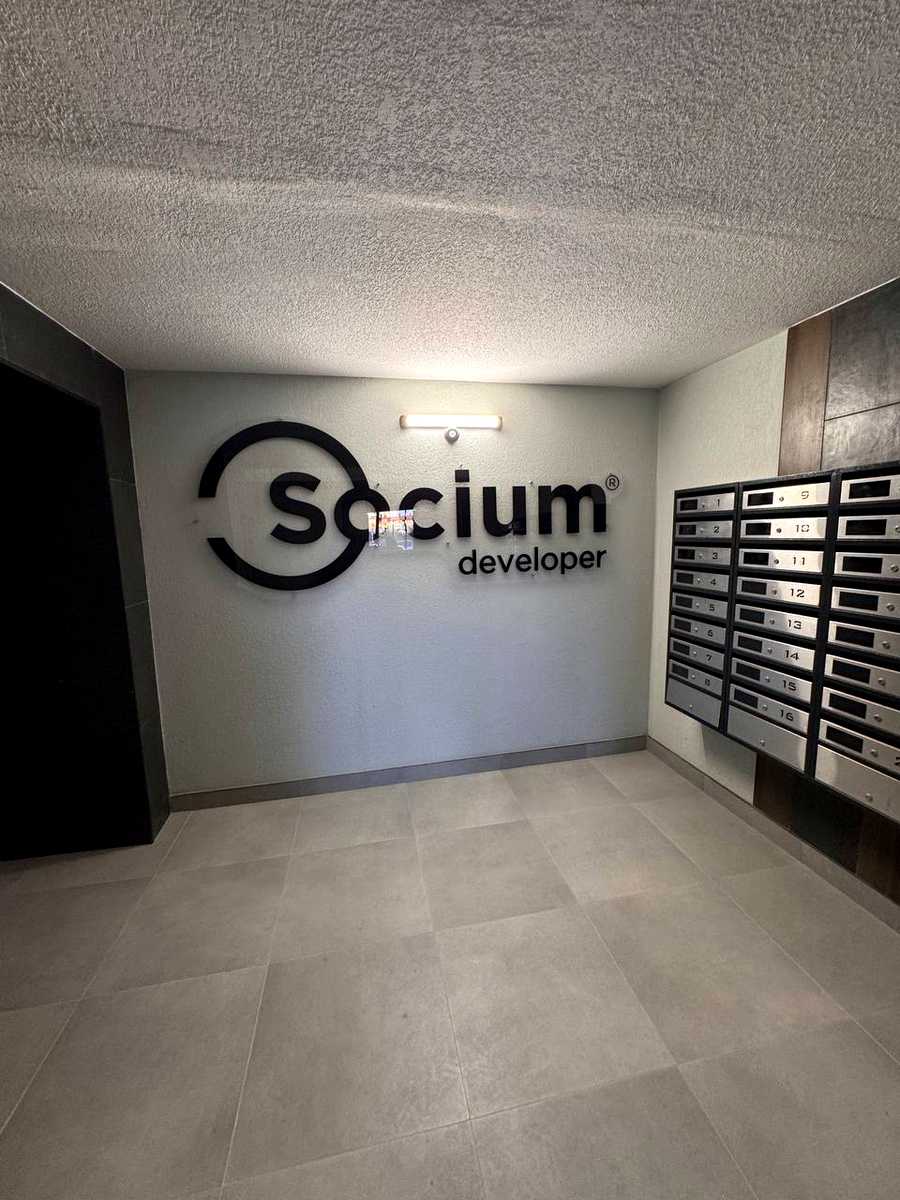 1875945711192382