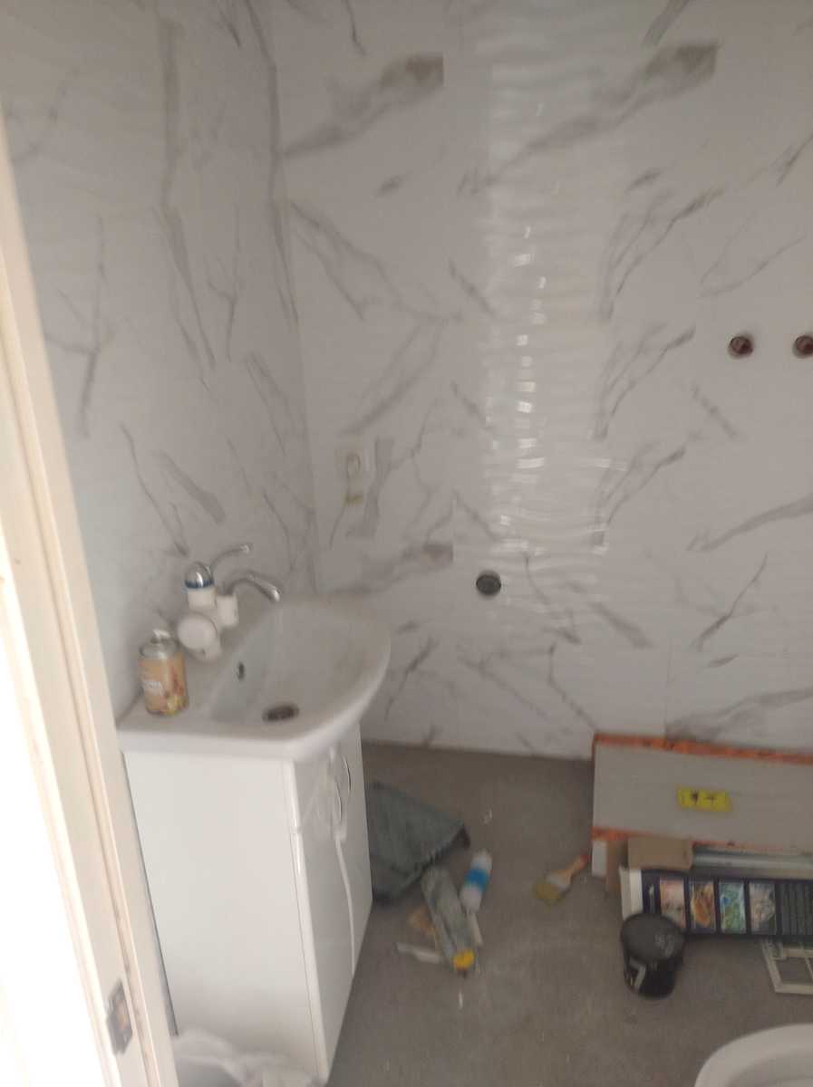 1875946024884359