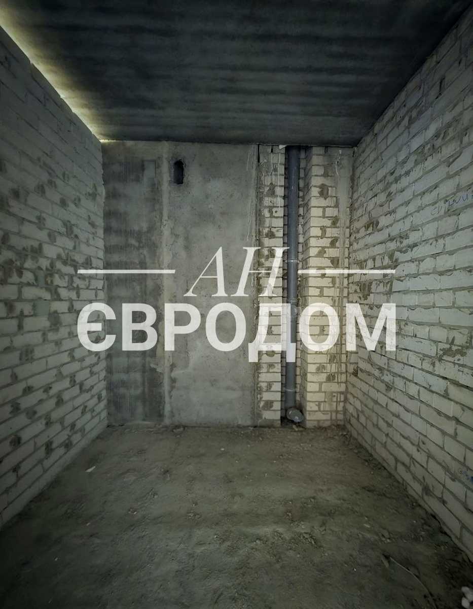 1875946698848718