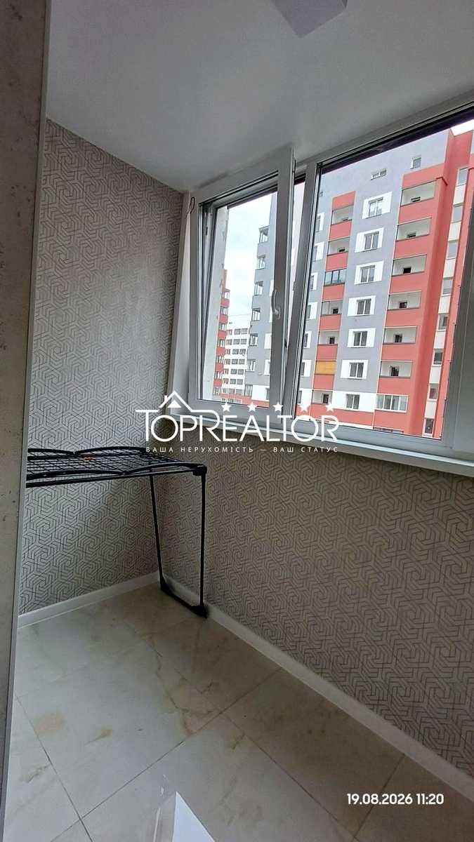 1875947453879560