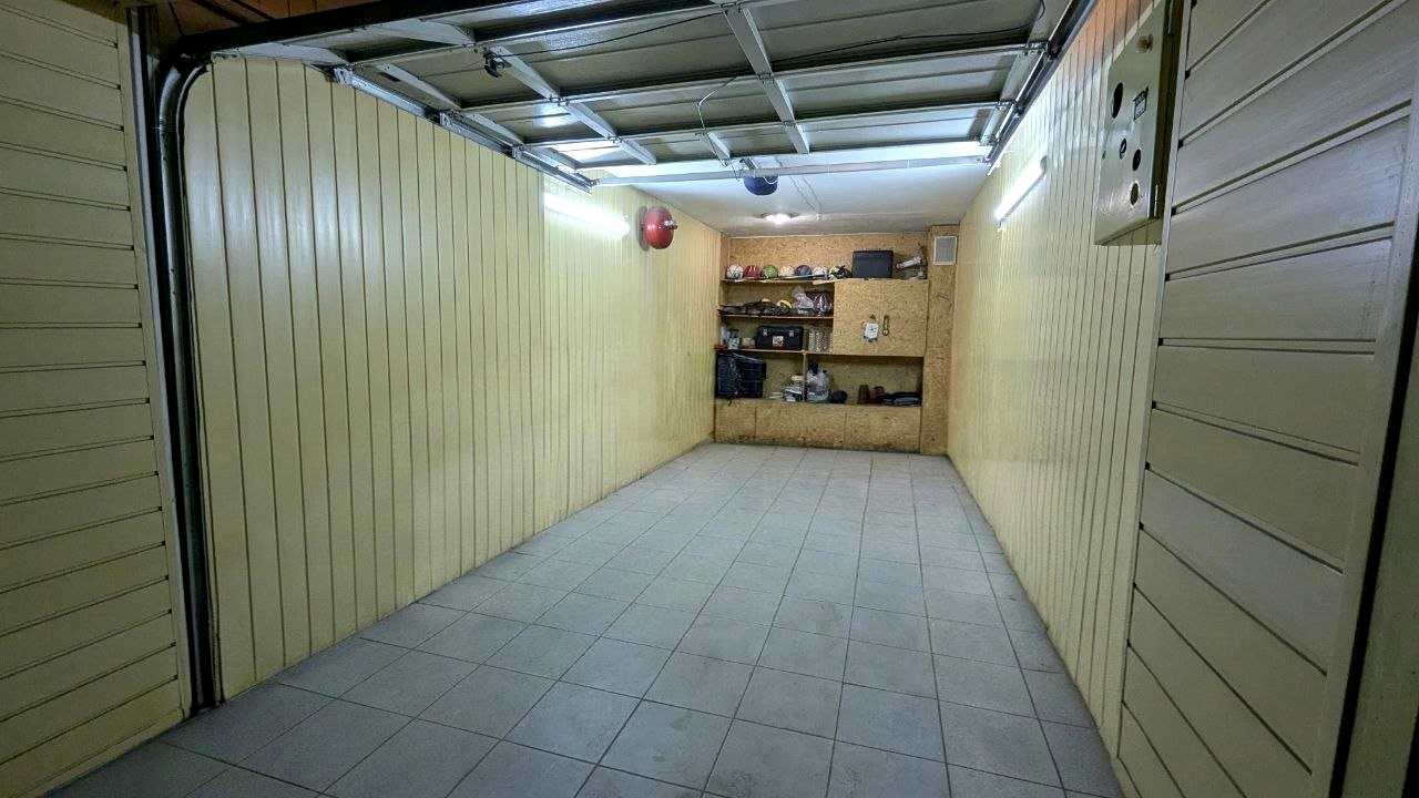 1875948441076883