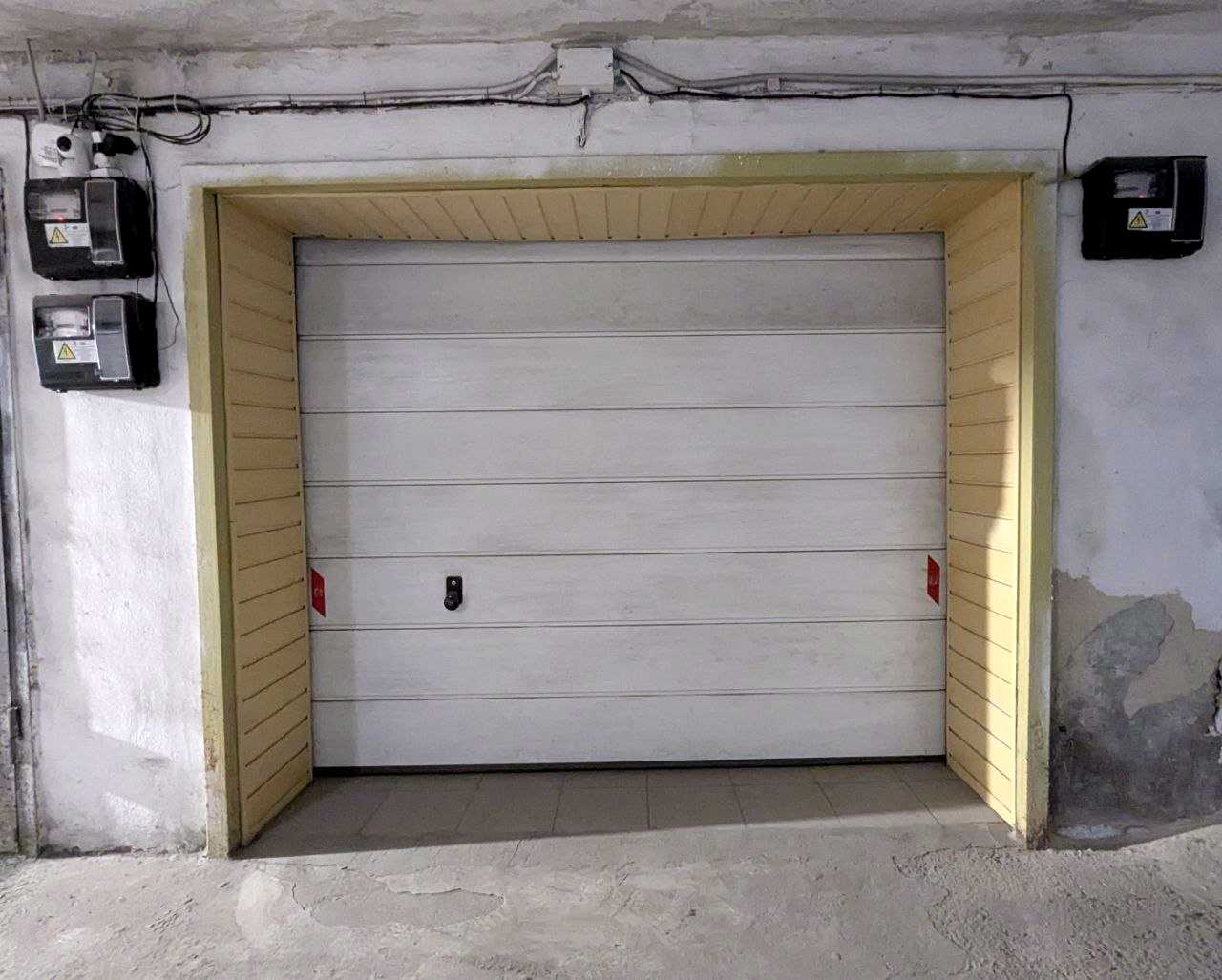 1875948441232093