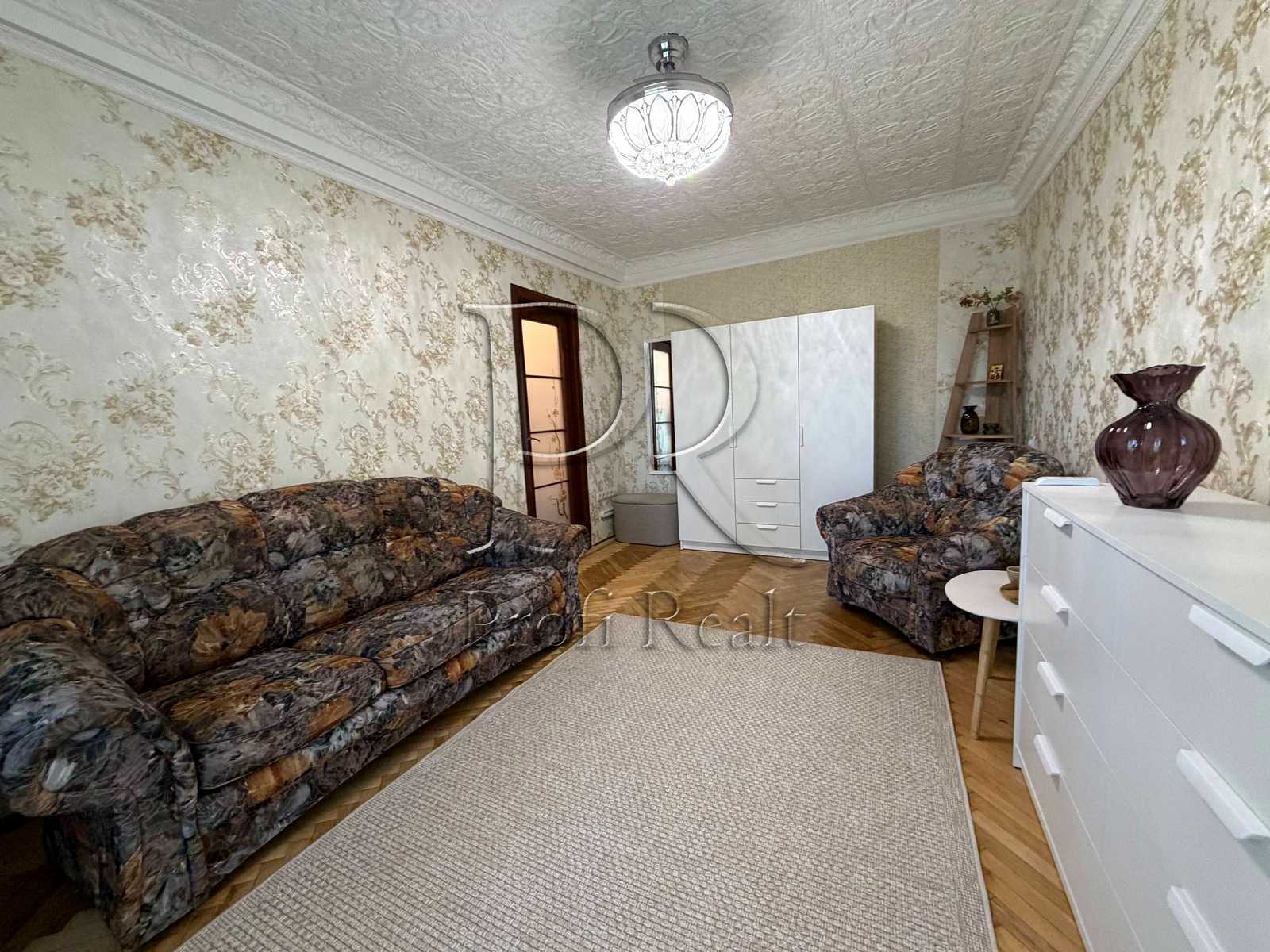 1875951044047721