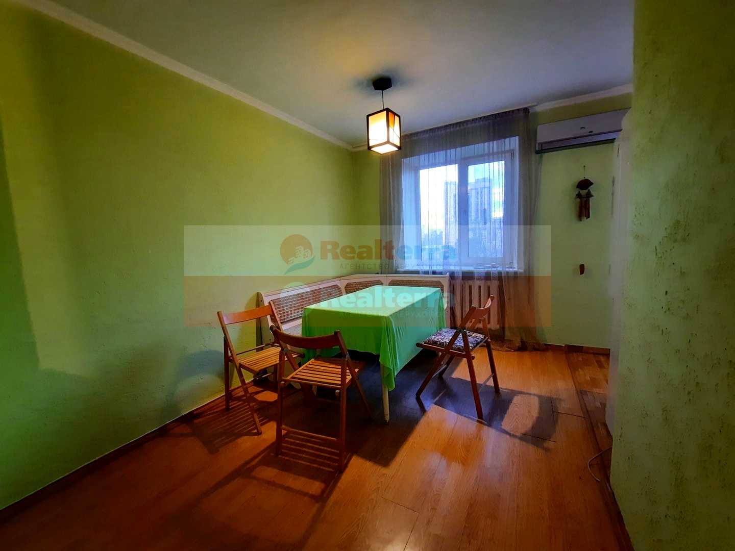1875952573778745