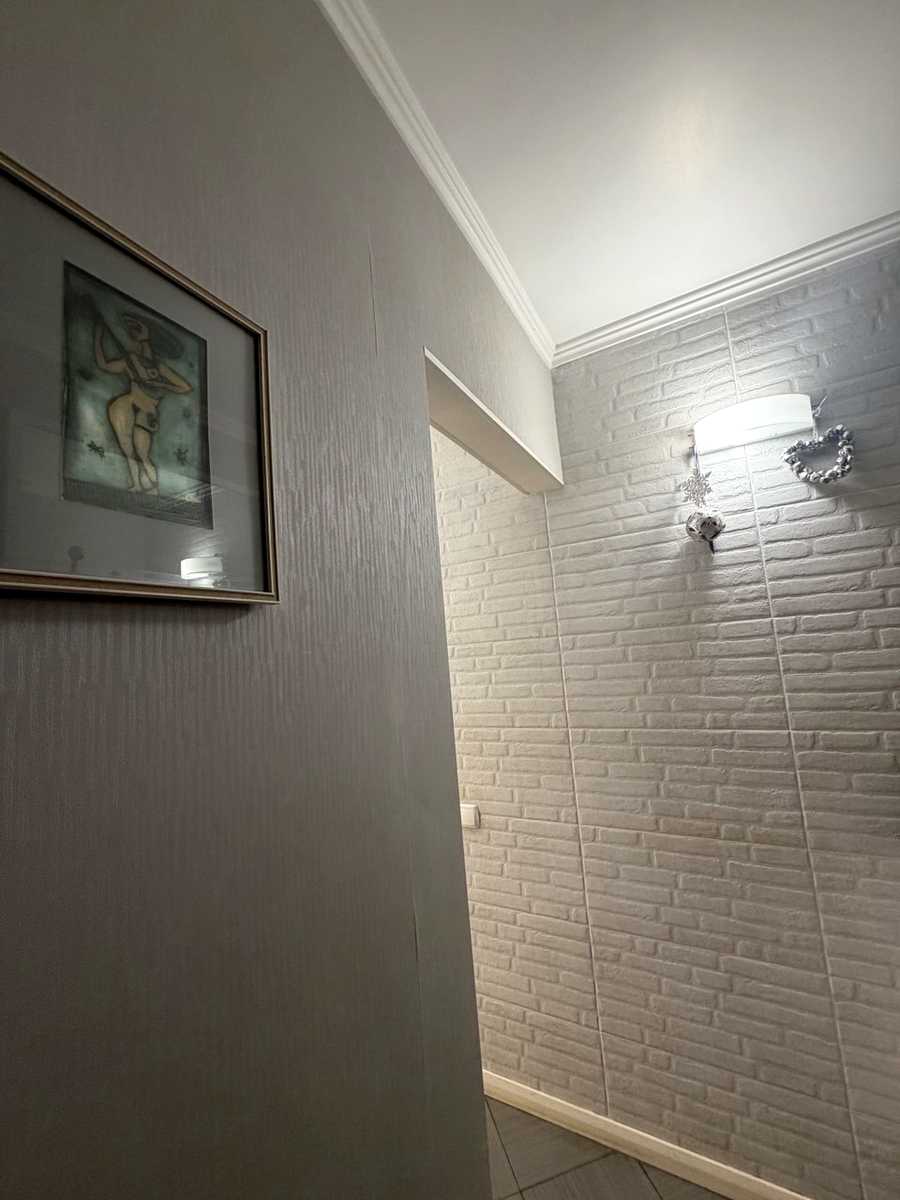 1875952858208321