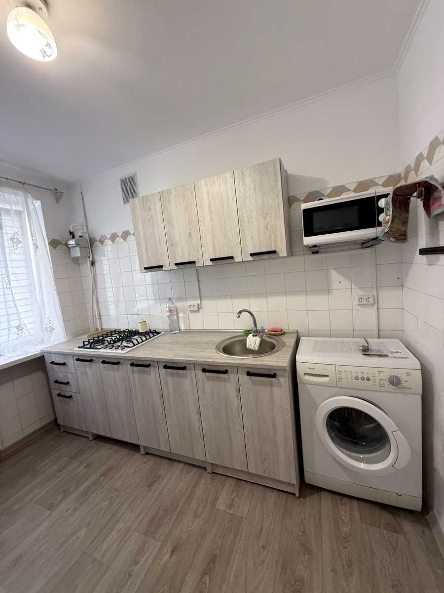 1875957418505052