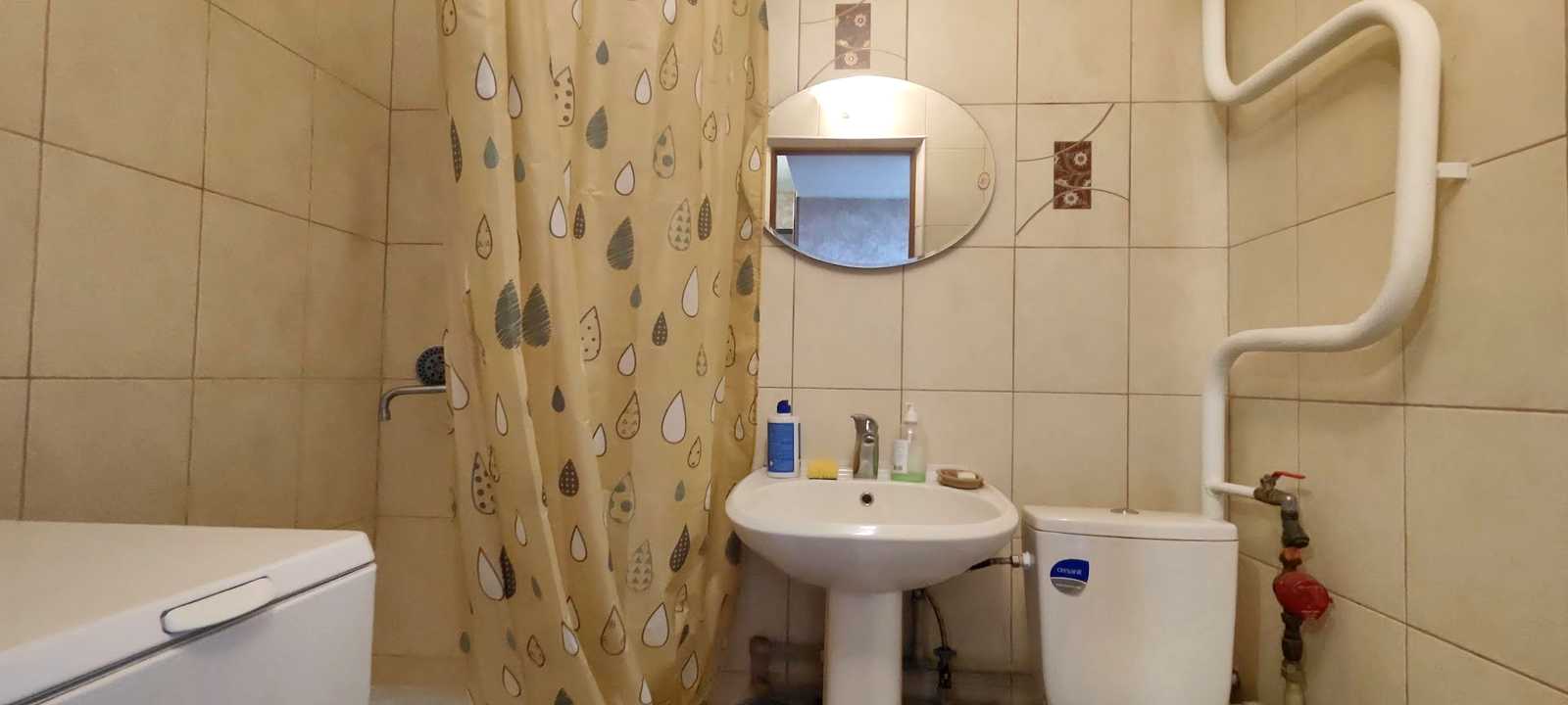1875958588933282
