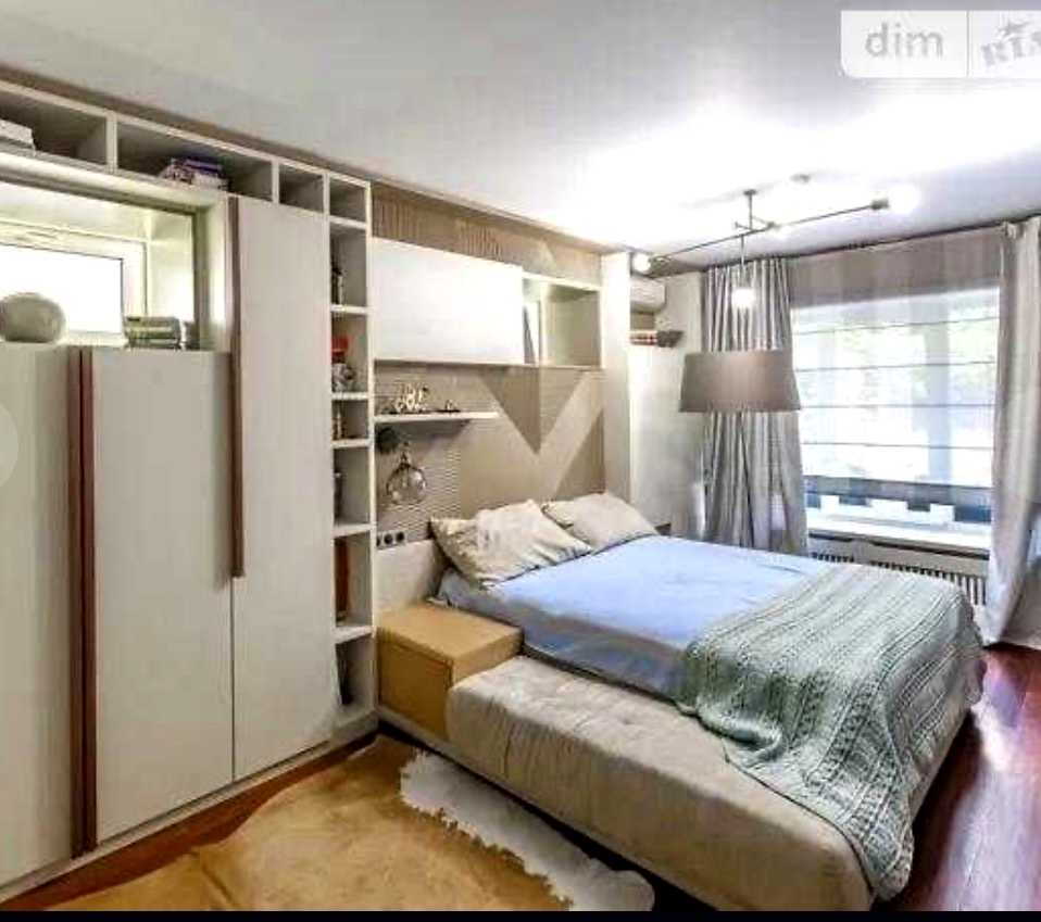 1875960410012590