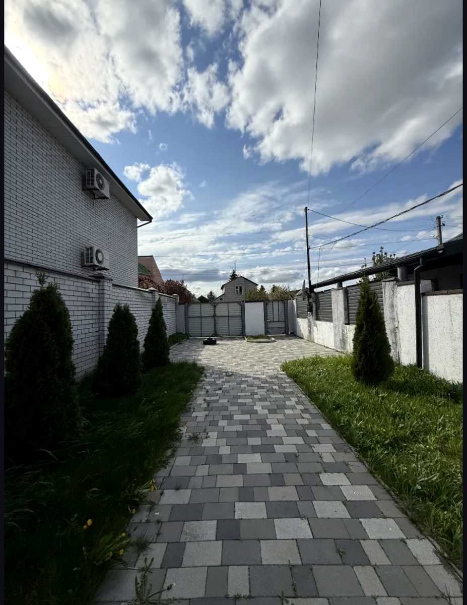 1875968230278800