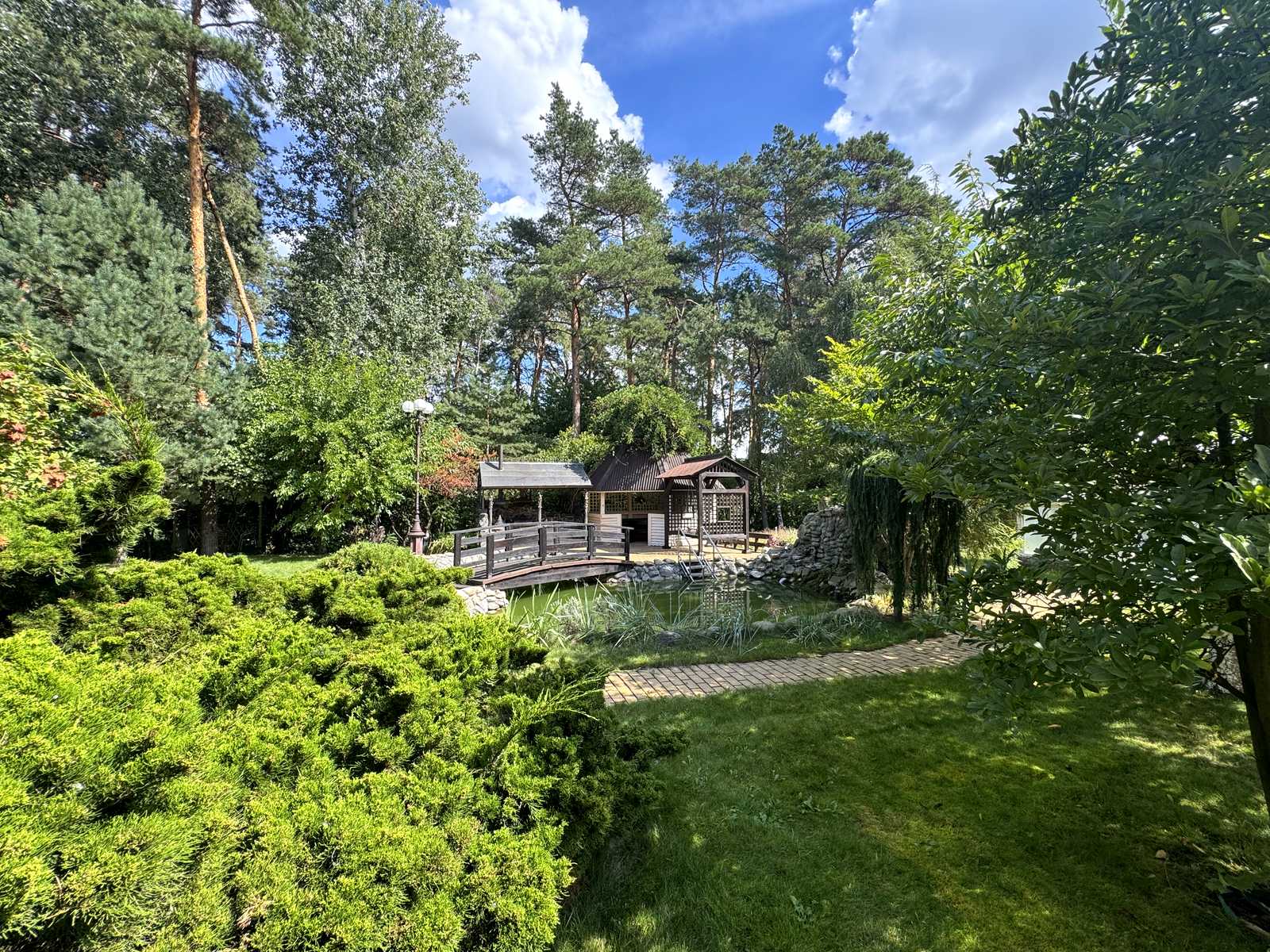 1875971124084761