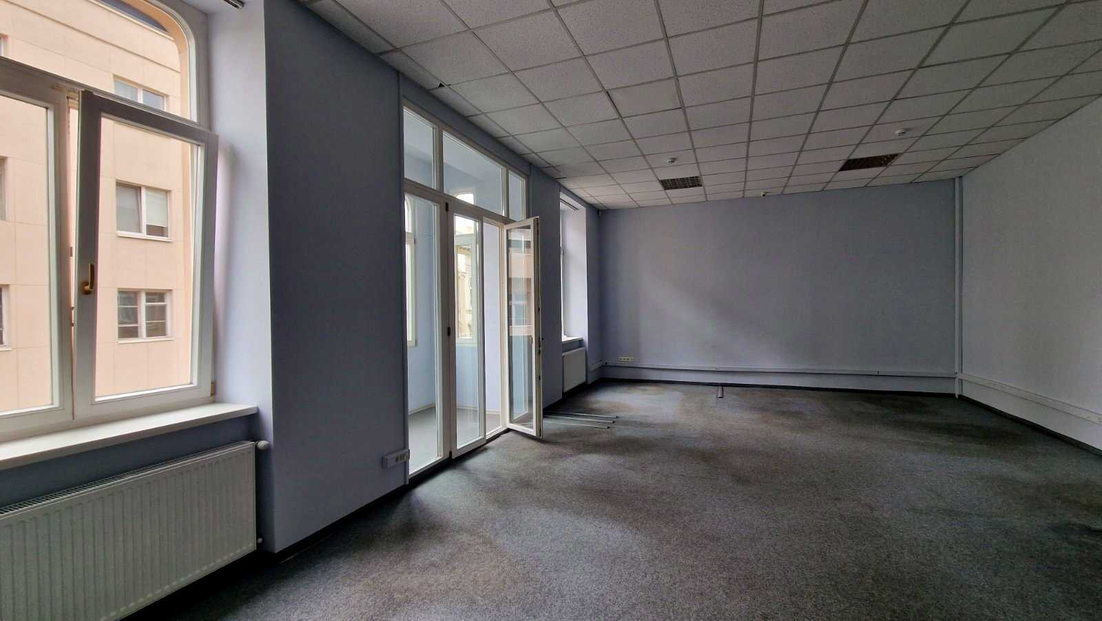 1876015829017555