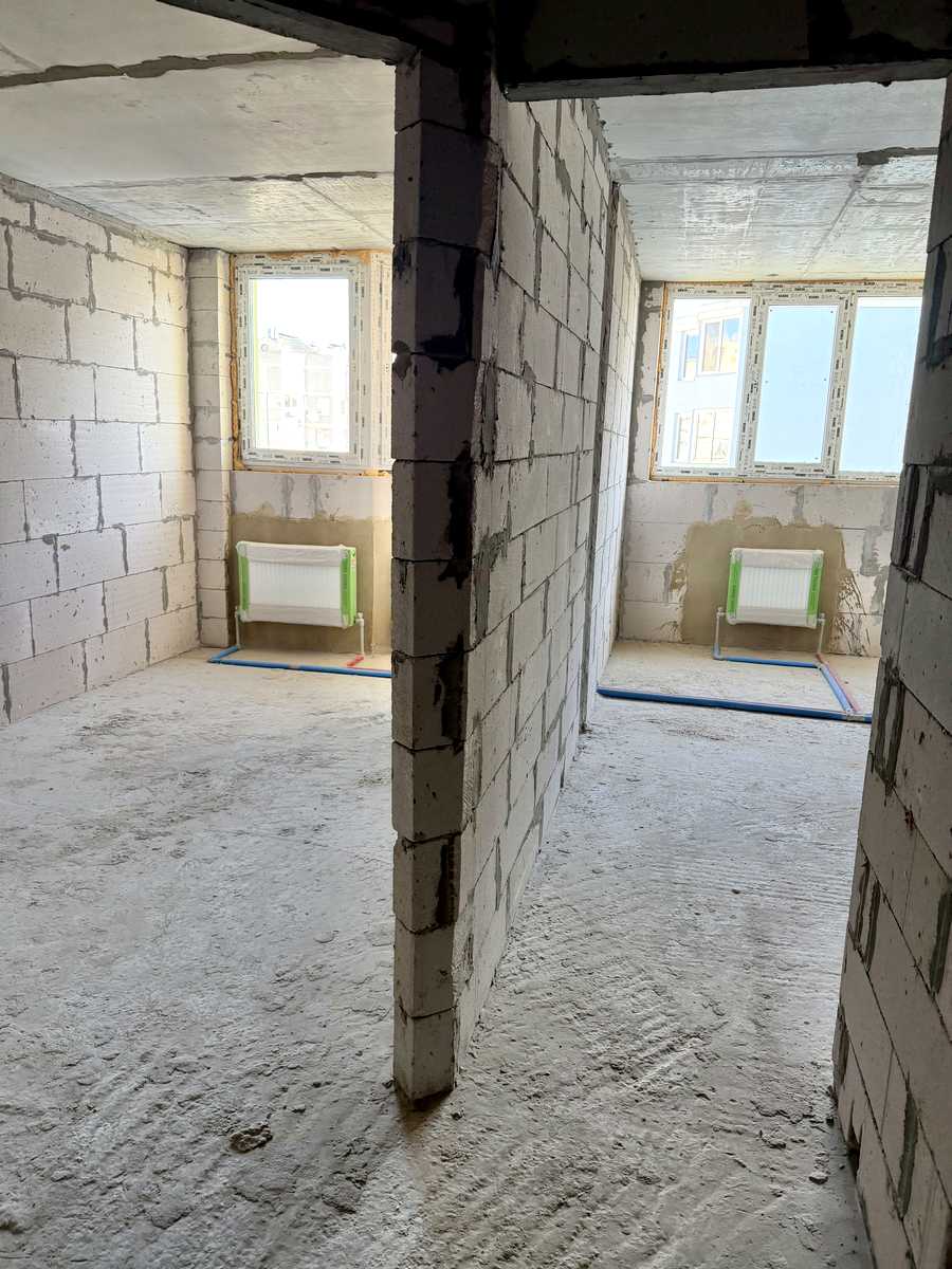1876017158110059