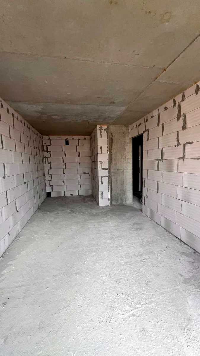 1876017179211928