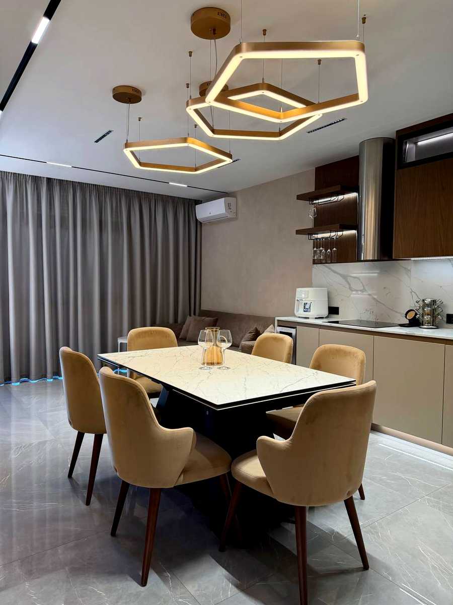 1876021278247938