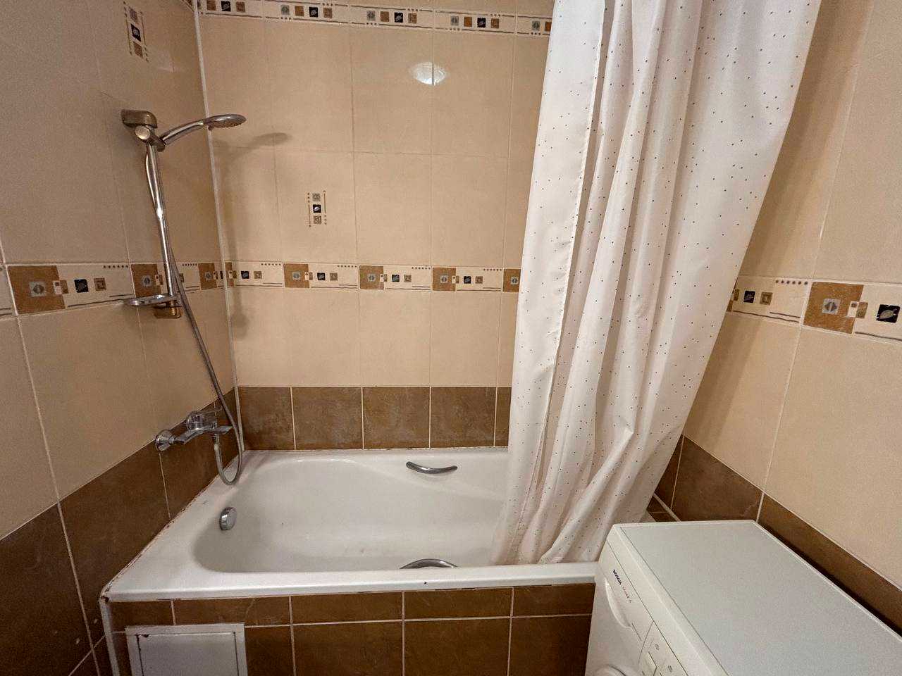 1876021334133554