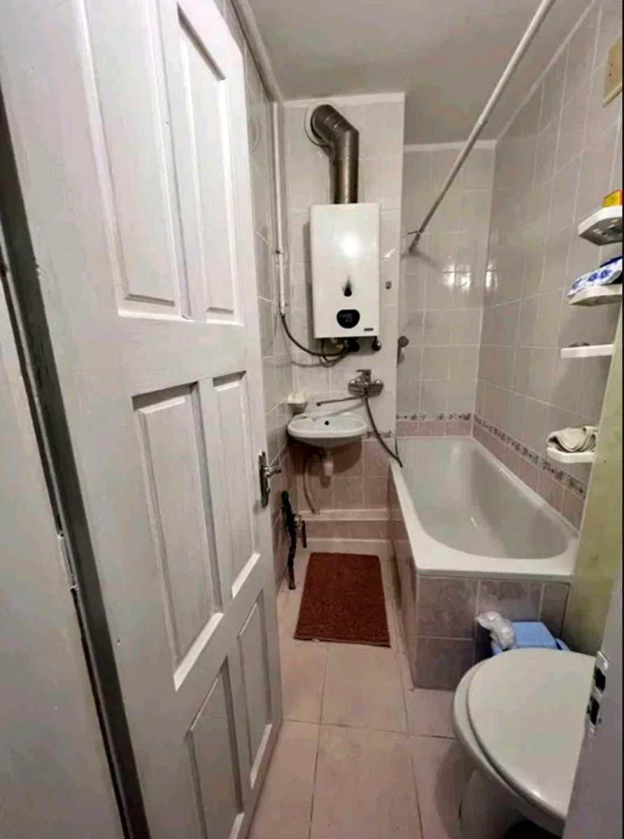 1876024536785306