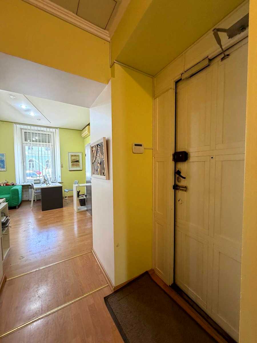 1876025066930348