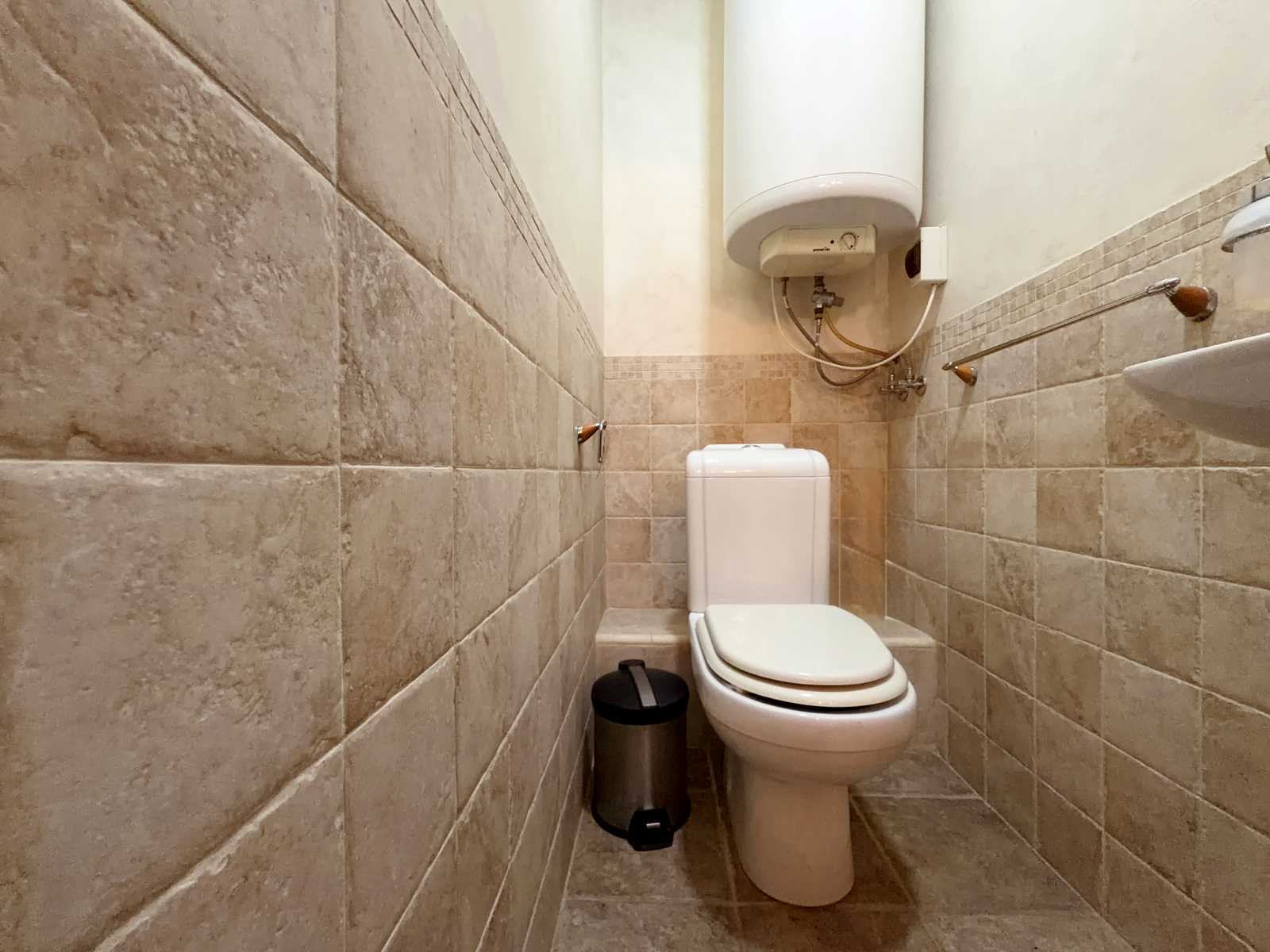 1876025162332961