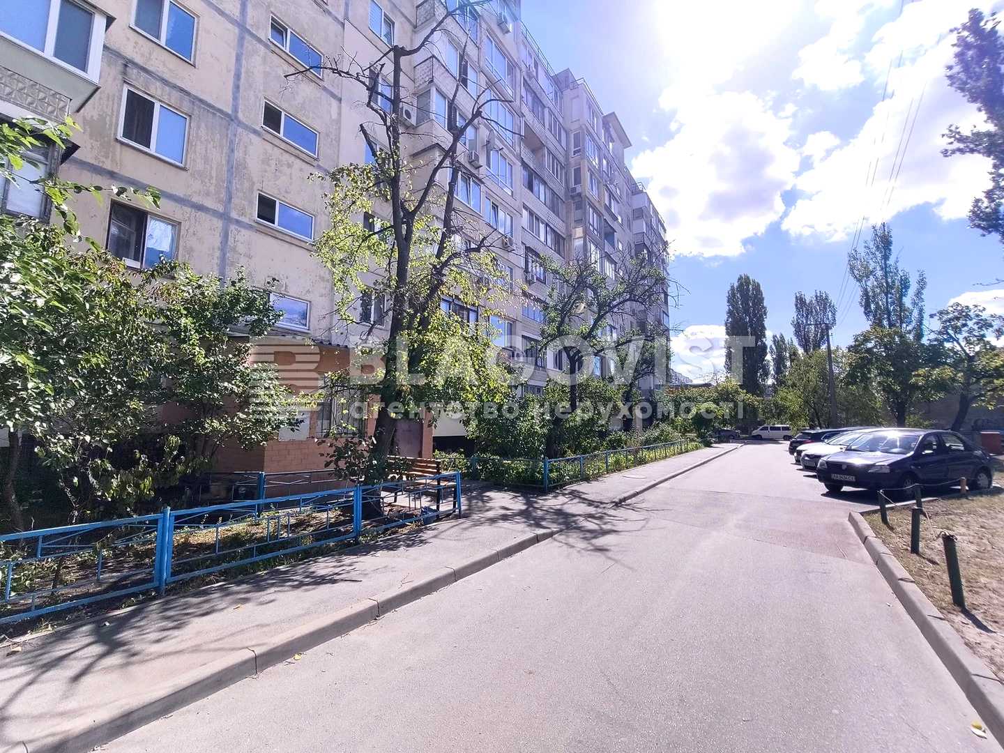 1876029272402269