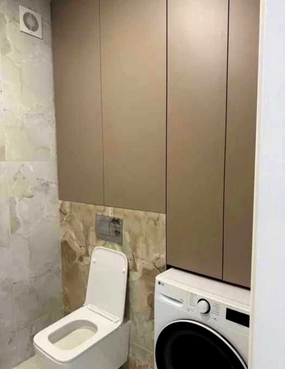 1876030936666883