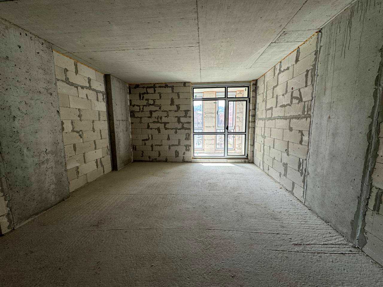 1876032866100250
