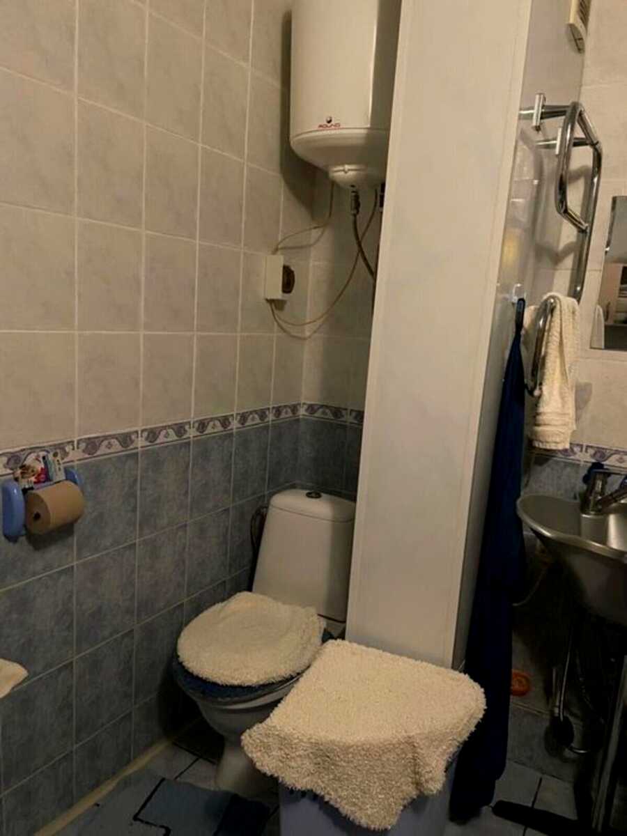 1876034630859452