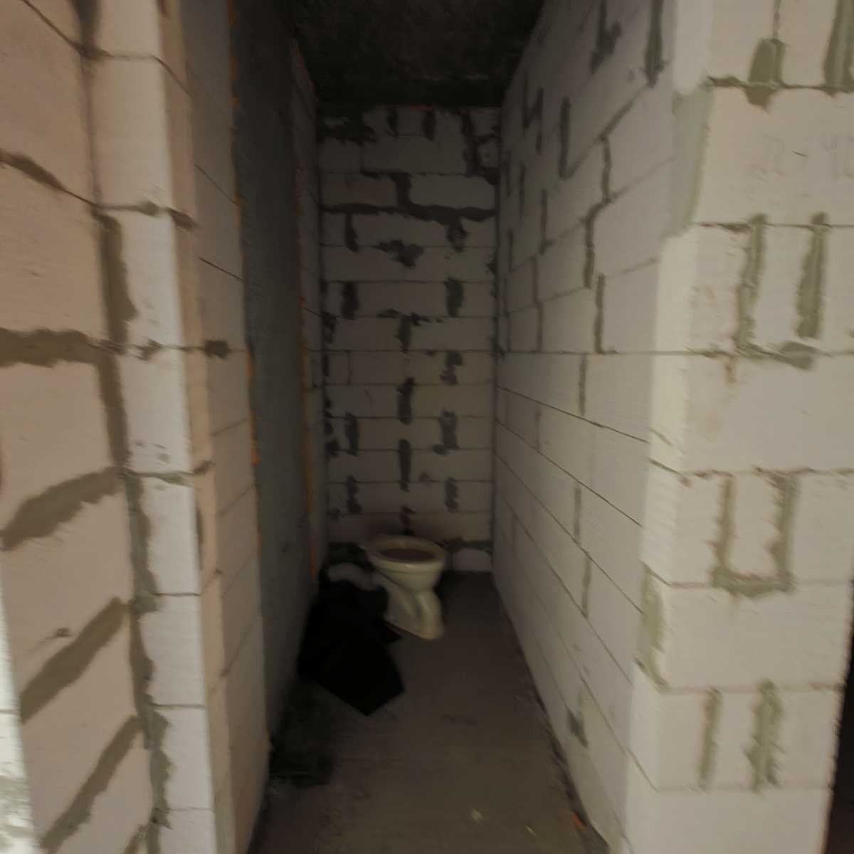 1876035831018621