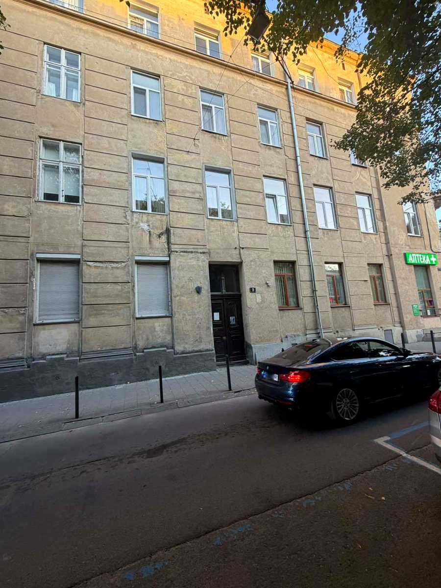 1876037130828214