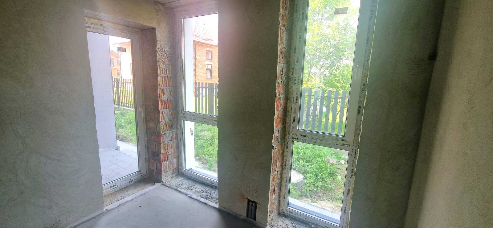1876039228029368