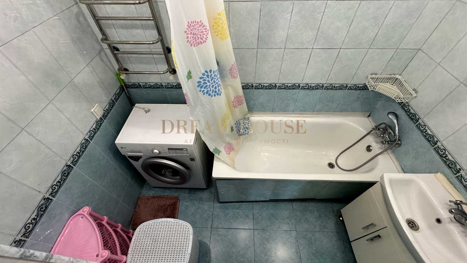 1876040590113535
