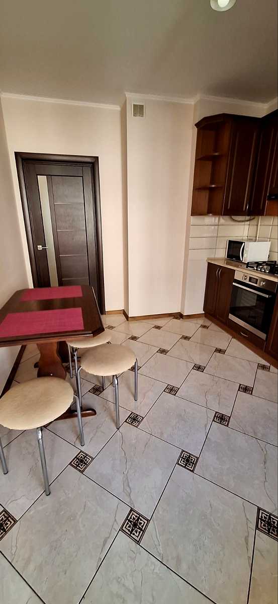 1876042771772440