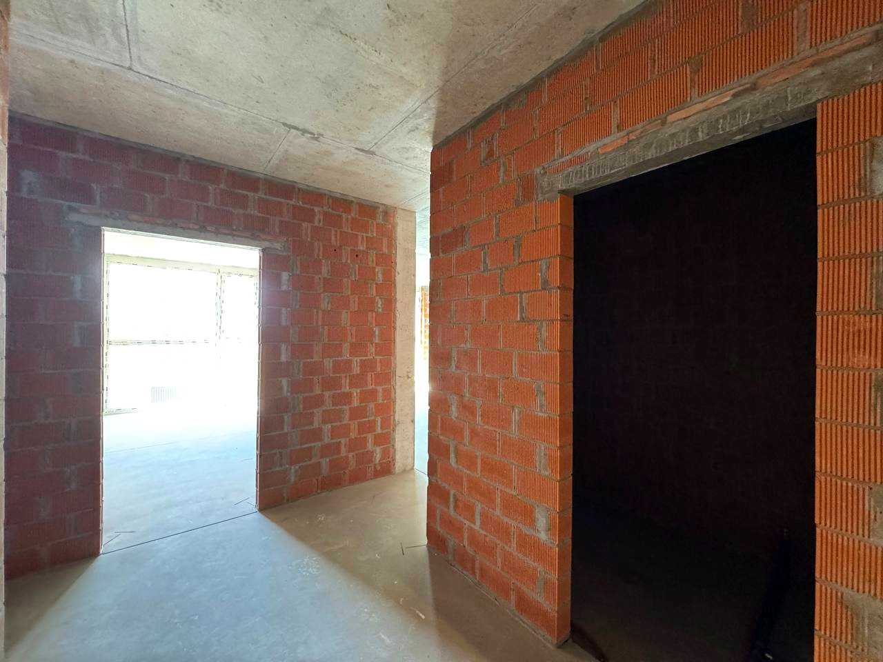 1876044187754019