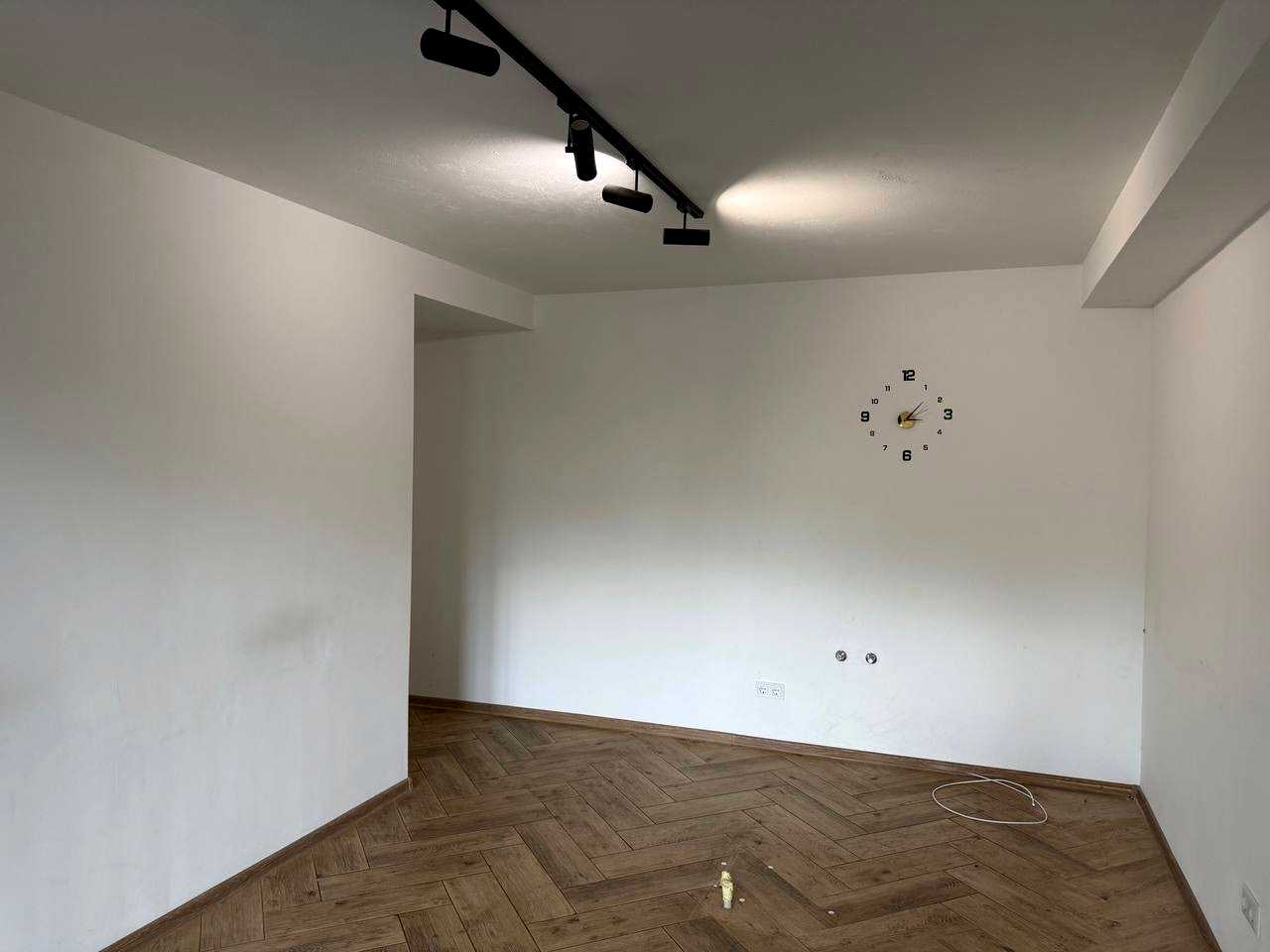 1876044675988799