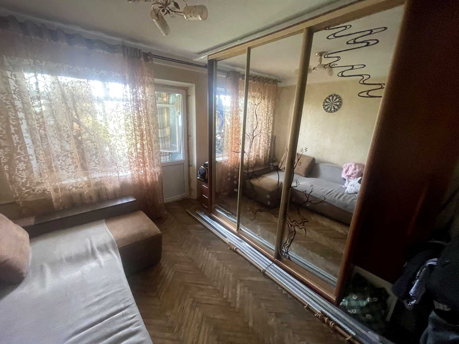 1876045257410398