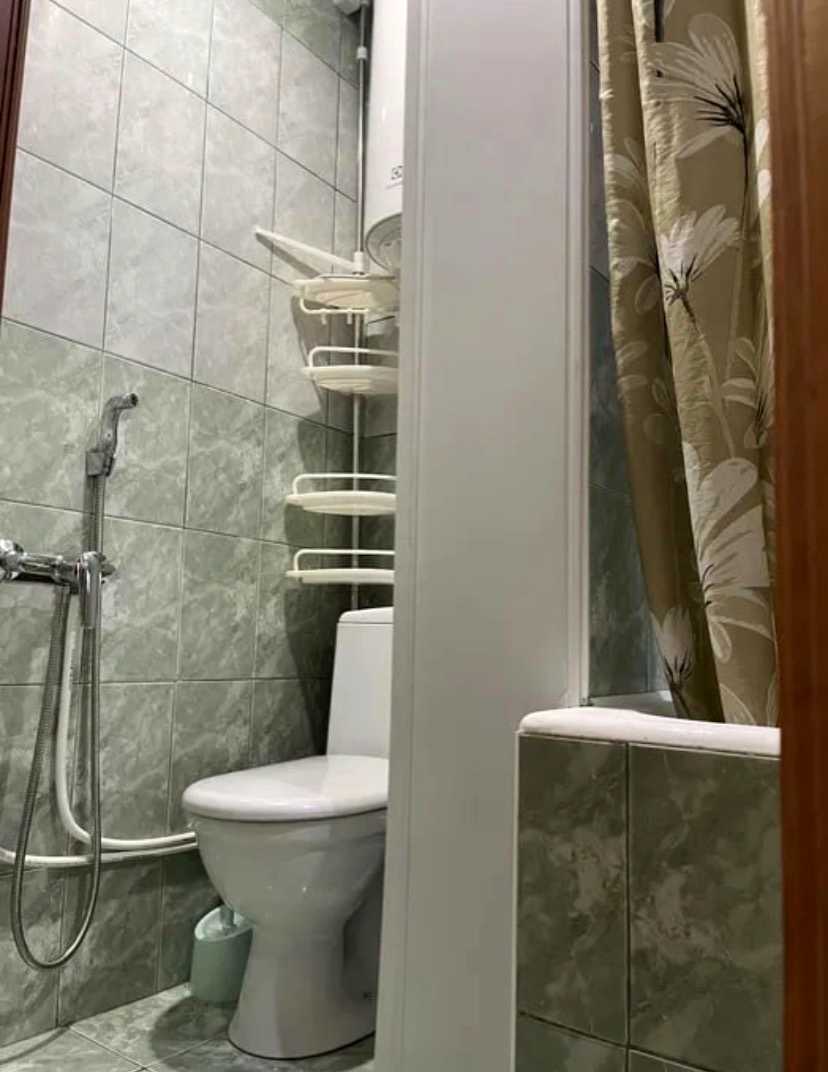 1876046453943747