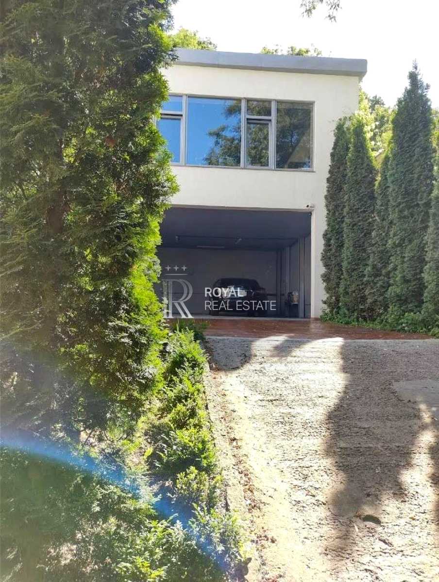 1876048934910395