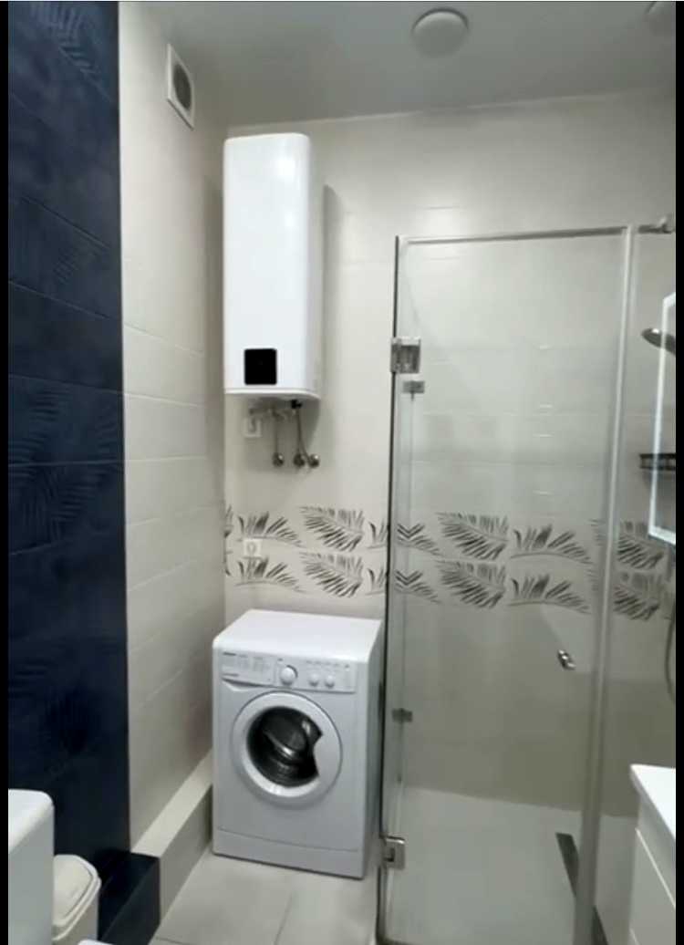 1876052006728034