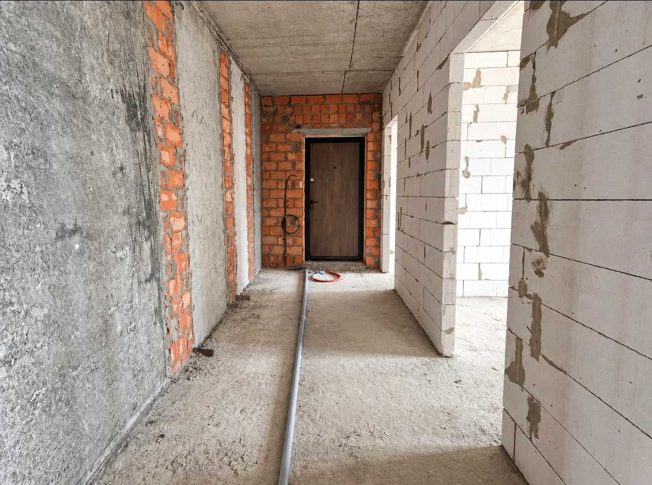 1876052510599375