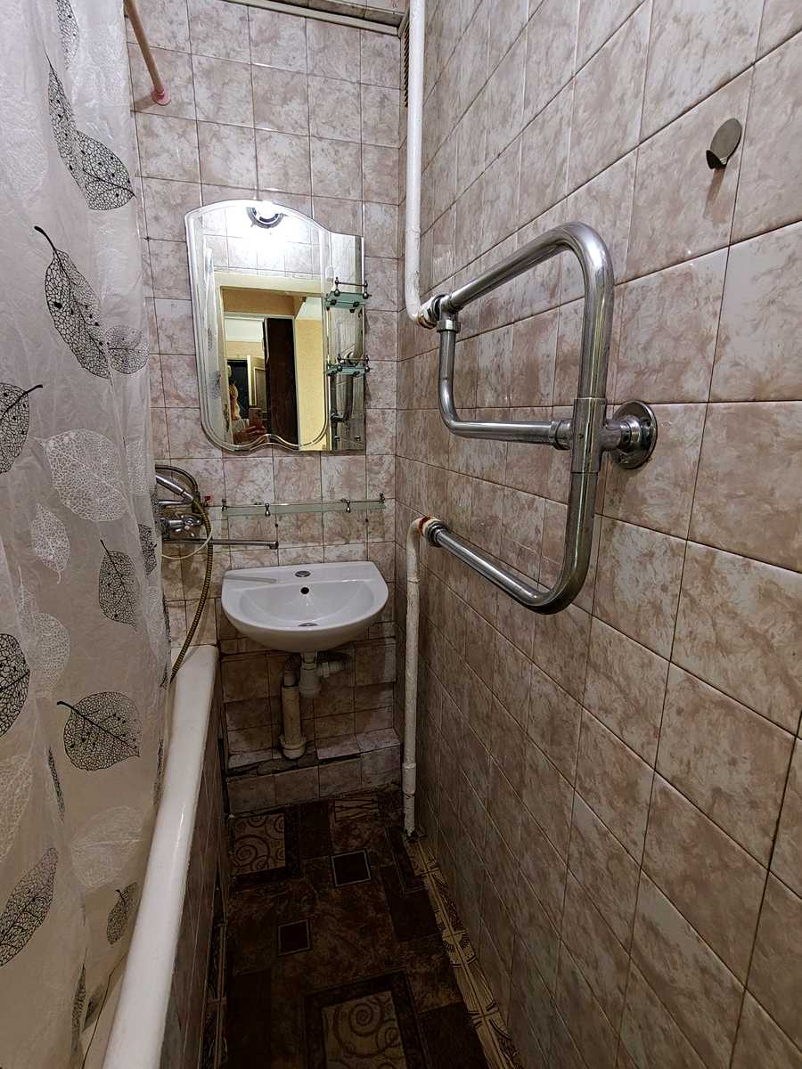 1876052548859762