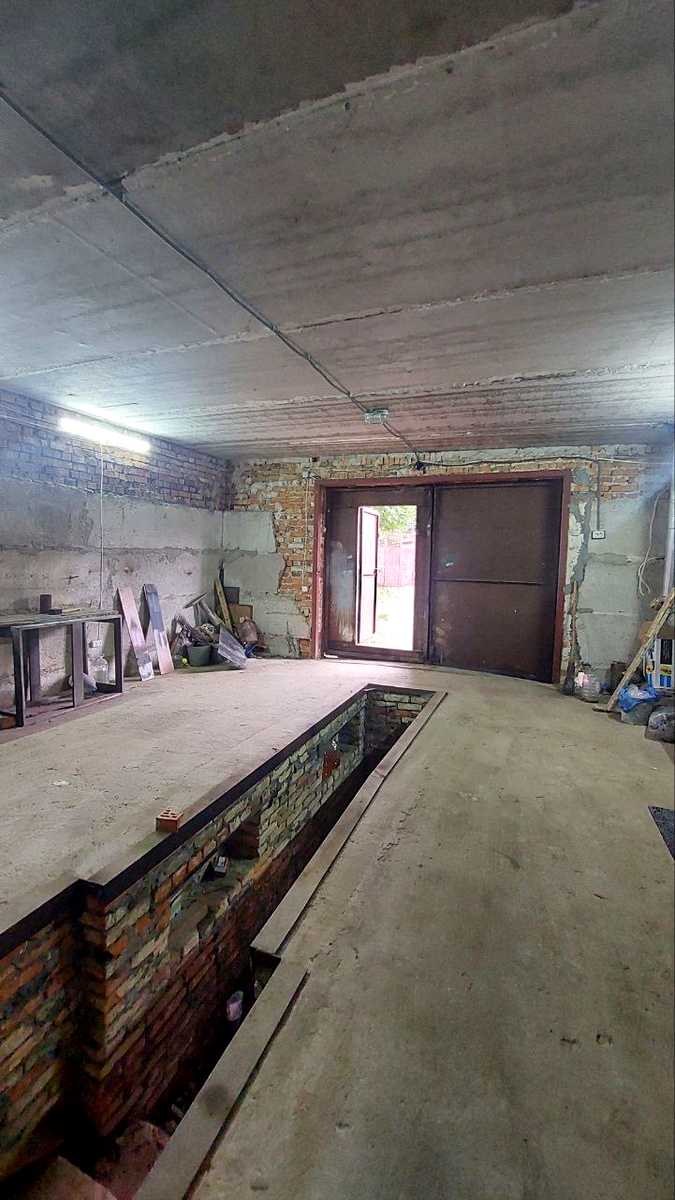 1876058373397359