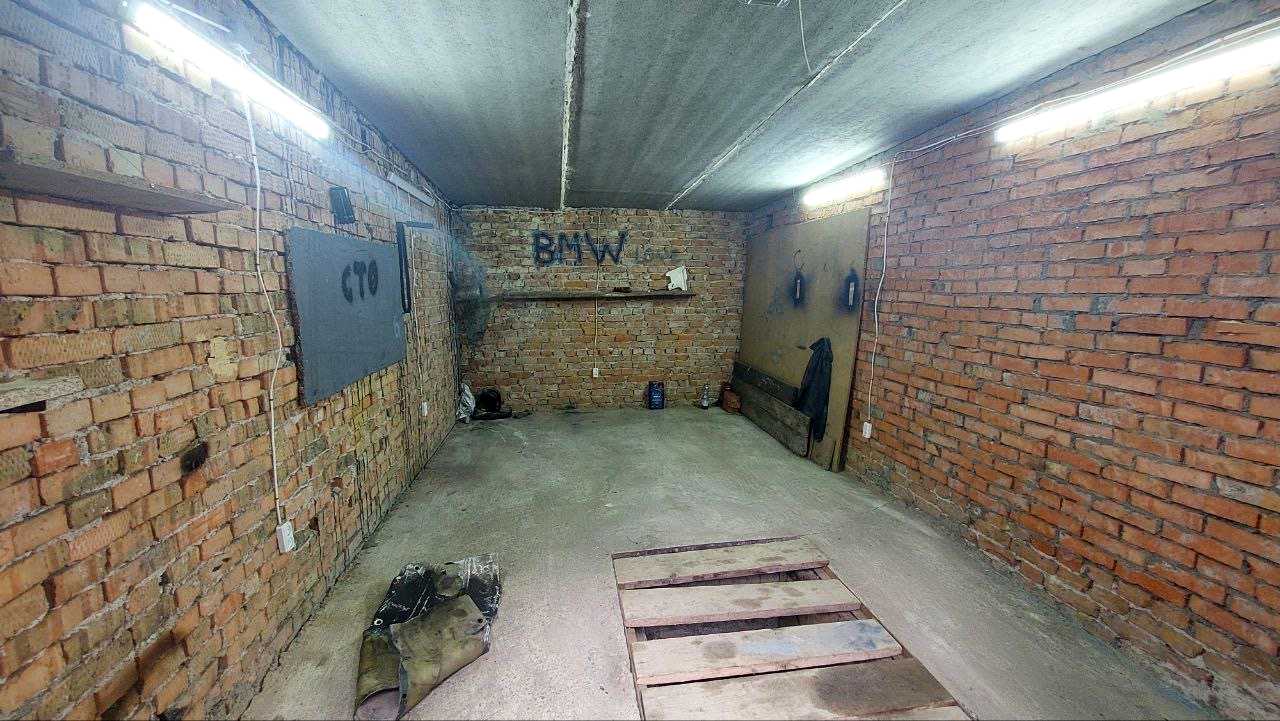 1876058373910971