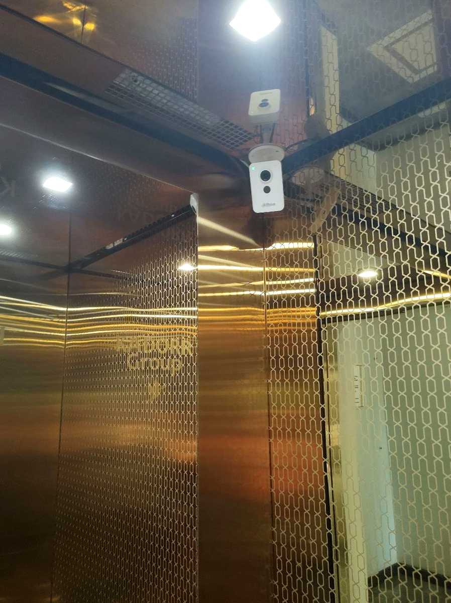 1876061200669957