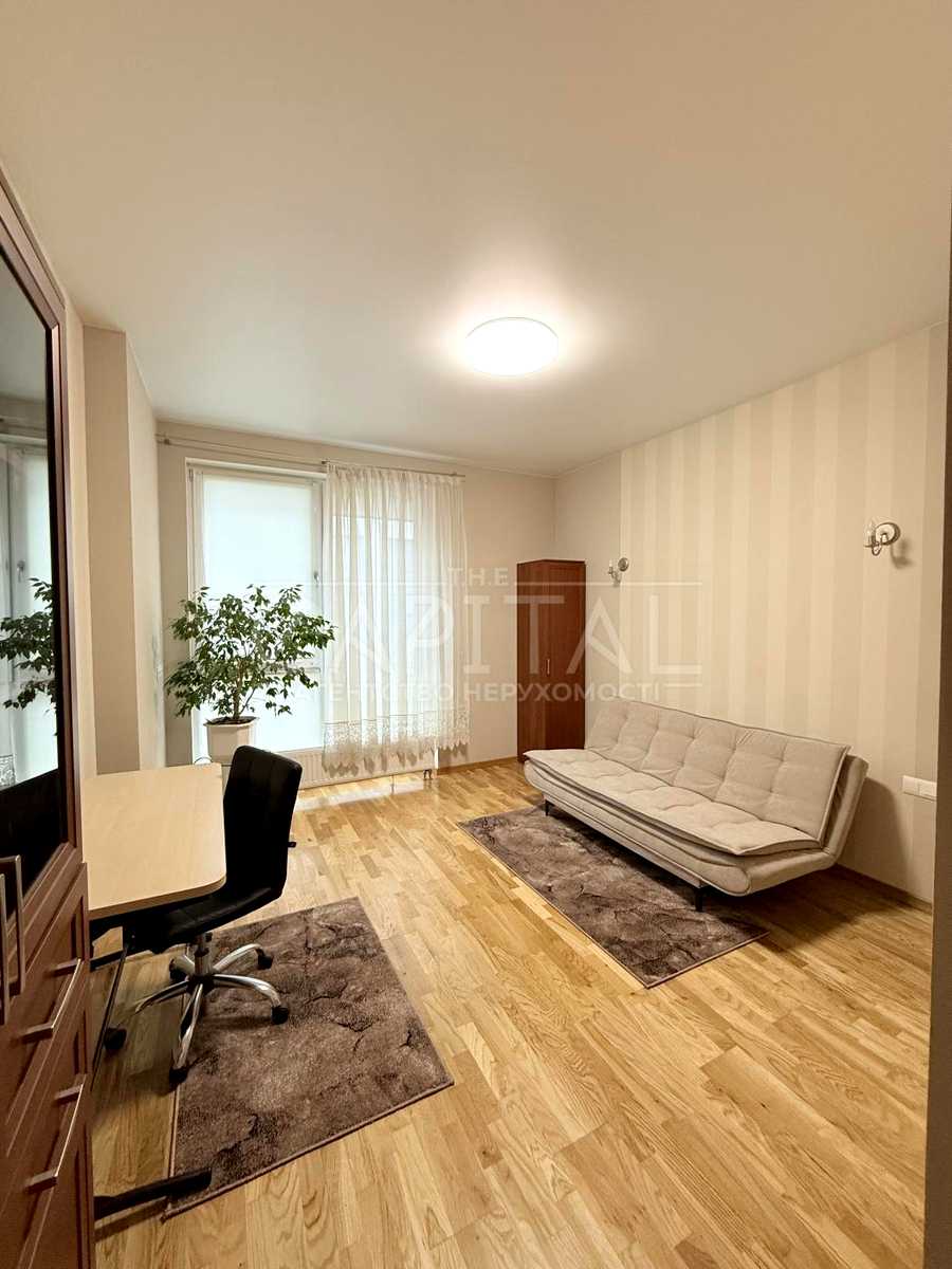 1876108893162944