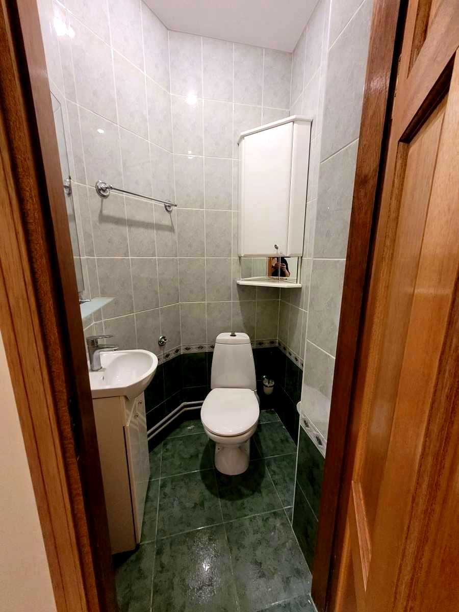 1876114536075037