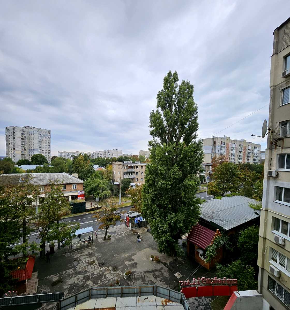 1876119651675478