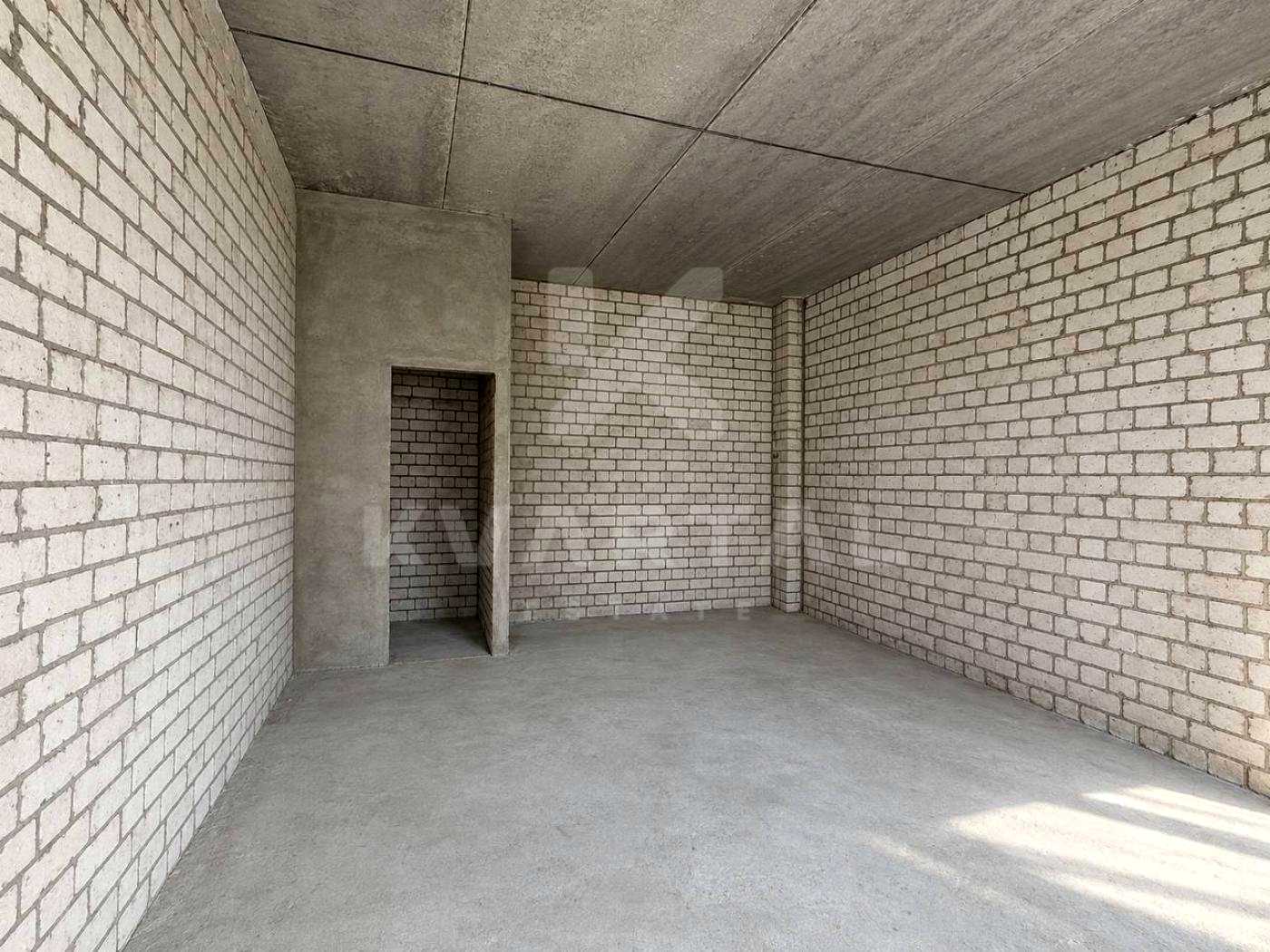 1876123843121883
