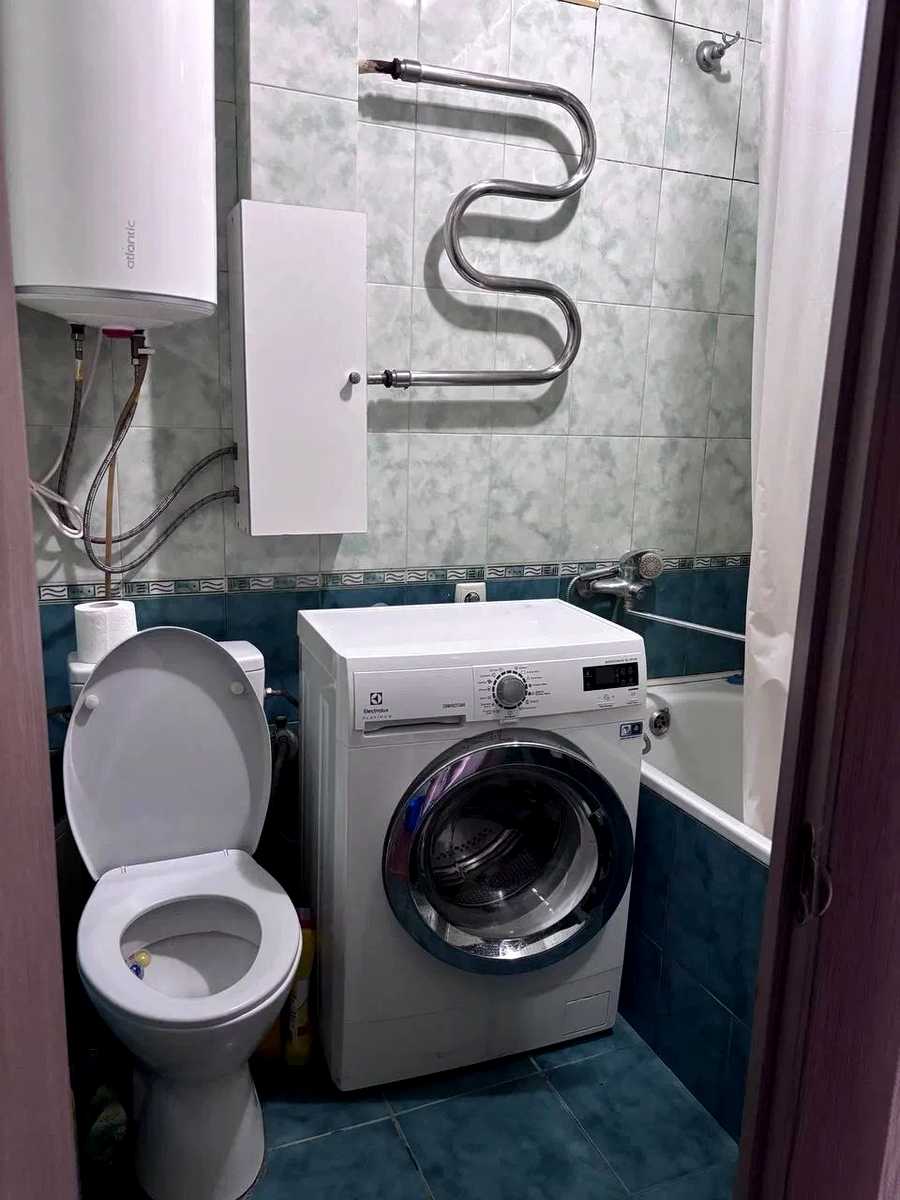 1876133521103000