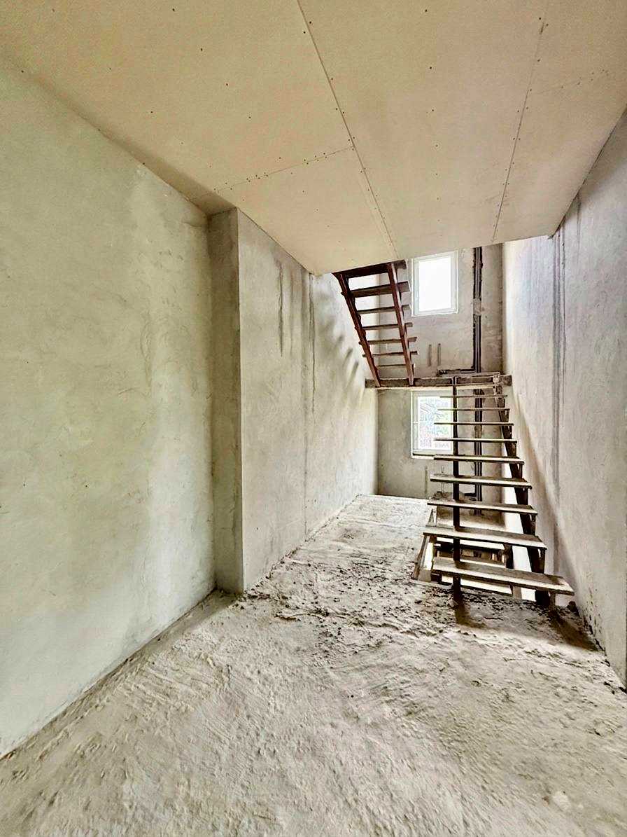 1876154763218052