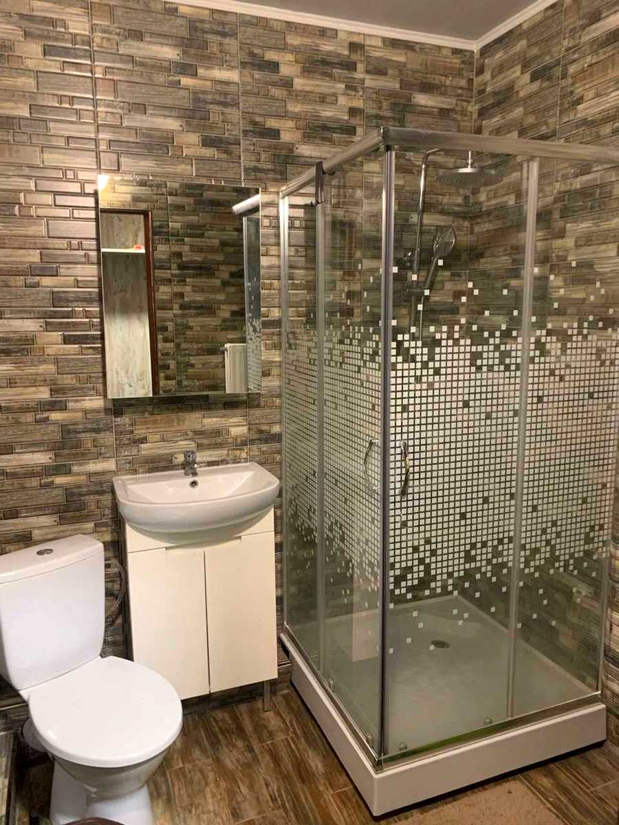 1876167574975435