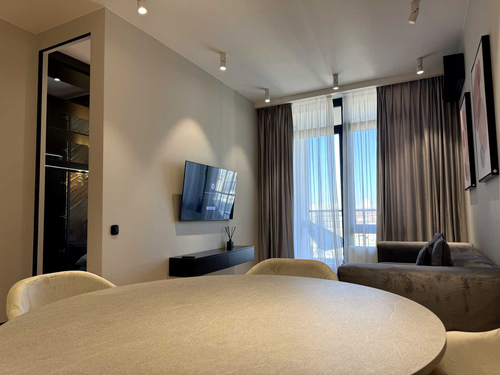 1876173848468122